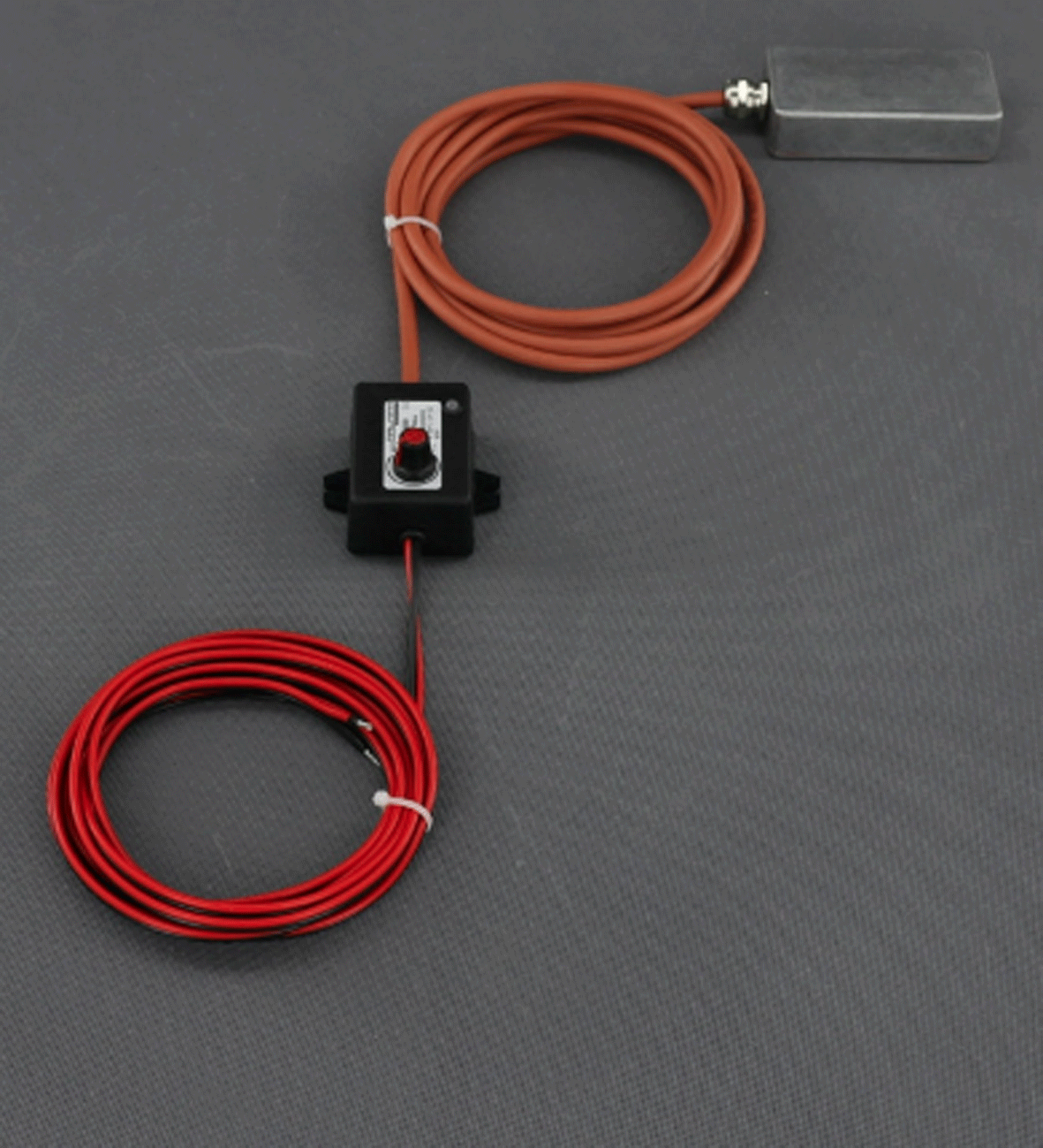 TF3880 12V/80W topné těleso s termostatem IP68
