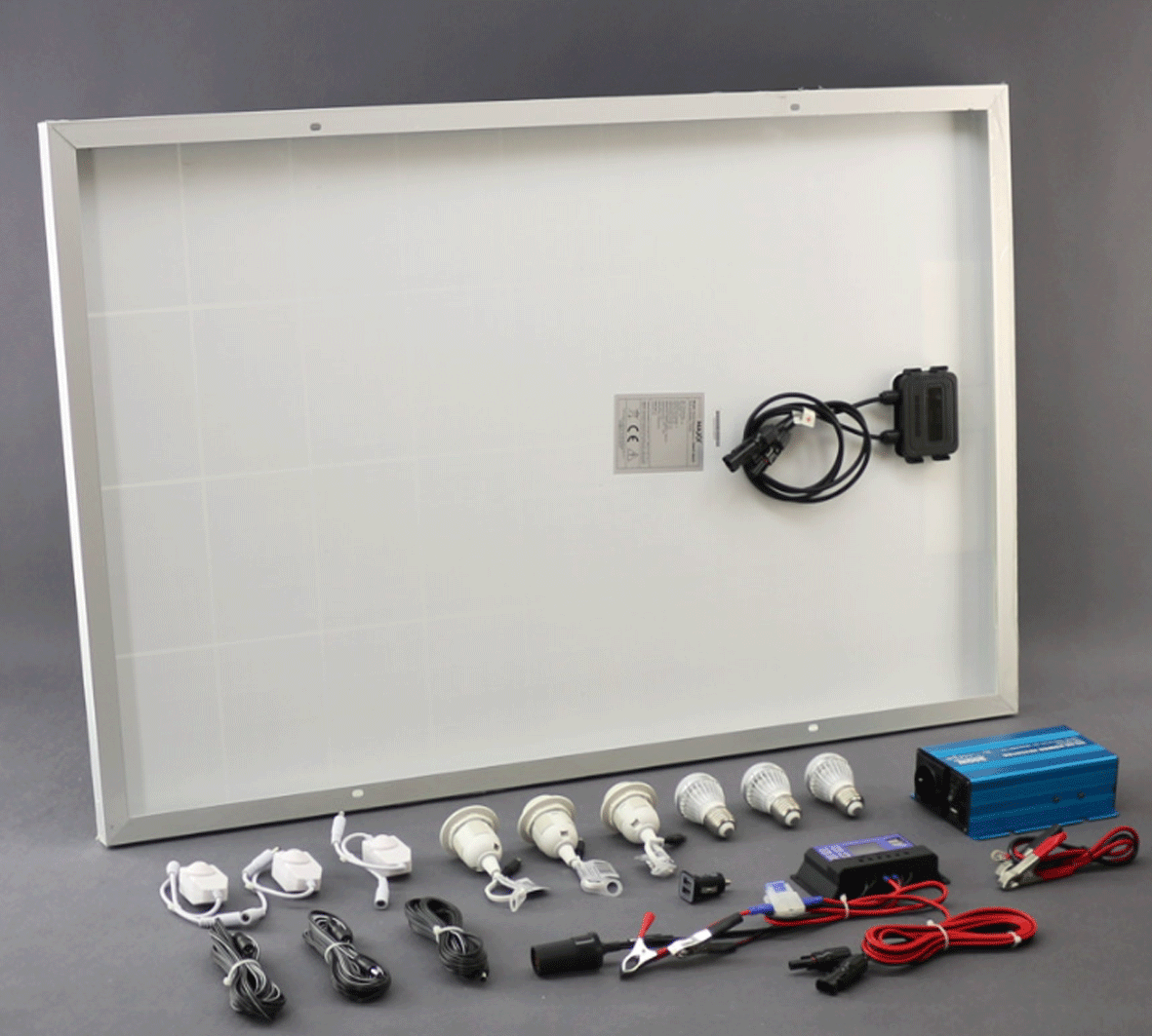 SO122 - 100W solární systém 230V + 12V + 5V USB + LED osvětlení