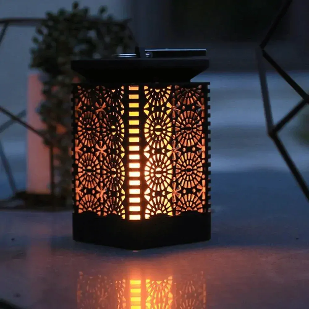 LED solární lampa, dekorativní, čtvercová s plamenem